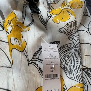 White House Black Marker Blouse